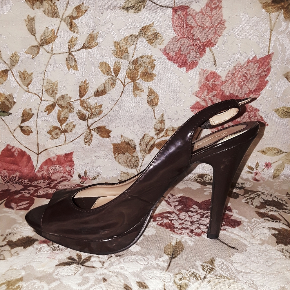 Qupid Brown Pumps
